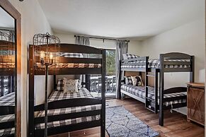 Newly Renovated 12 Sequoia Home, Spacious and Kids Friendly by Redawni