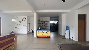 Flyscape Hostel