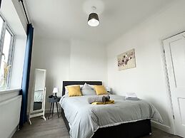 Worksop Newly Refurbished 3-bedroom House