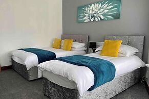 7 Person Home Flat W/parking - Near Swansea Centre