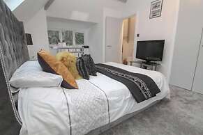 Luxury 3-bed Penthouse Apartment in Bournemouth