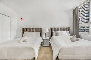 Modern 2-BD Condo in the Heart of Miami