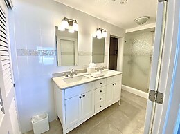 Galleon Villas by Hello Cayman Vacation