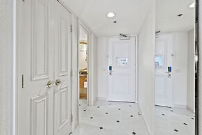 CozySuites at Showboat