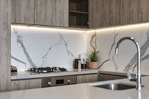 Broadbeach Casino Private Apartment GCLR