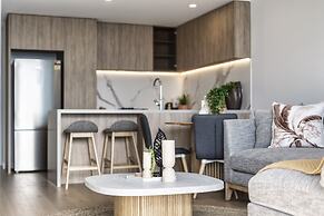 Broadbeach Casino Private Apartment GCLR