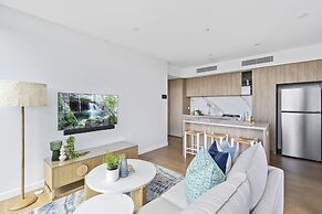 Broadbeach Casino Private Apartment GCLR