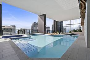 Broadbeach Casino Private Apartment GCLR