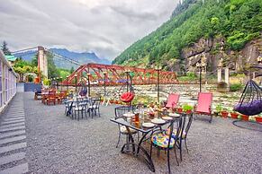 PARADISE - The Whitehouse Cafe