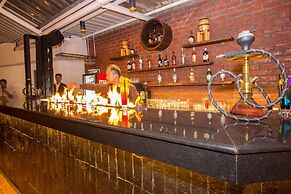 PARADISE - The Whitehouse Cafe