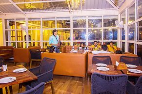 PARADISE - The Whitehouse Cafe