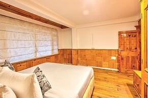 PARADISE - The Whitehouse Cafe