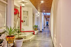 PARADISE - The Whitehouse Cafe