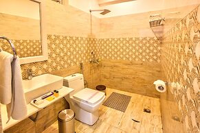 PARADISE - The Whitehouse Cafe