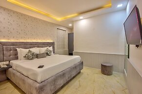 PARADISE - The Whitehouse Cafe