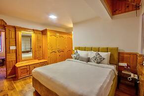 PARADISE - The Whitehouse Cafe