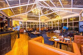 PARADISE - The Whitehouse Cafe