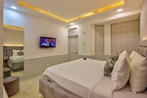 PARADISE - The Whitehouse Cafe