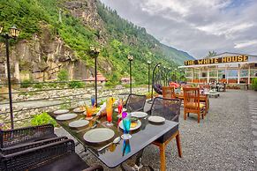 PARADISE - The Whitehouse Cafe