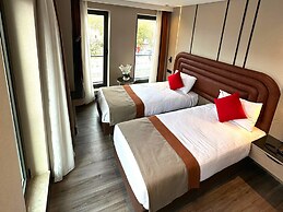 Edition Old City Hotel