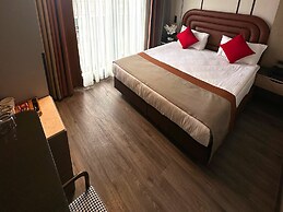 Edition Old City Hotel