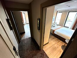 Edition Old City Hotel