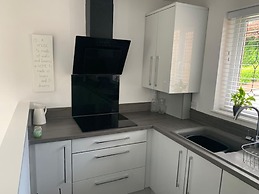 One Bedroom Apartment With En-suite & Patio