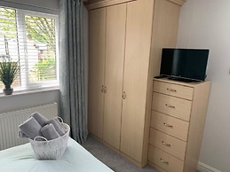 One Bedroom Apartment With En-suite & Patio