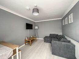 Cosy Modern AND Contemporary Home Close TO Centre