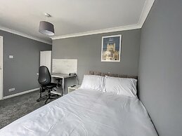 Cosy Modern AND Contemporary Home Close TO Centre