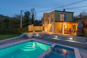 Villa Ana