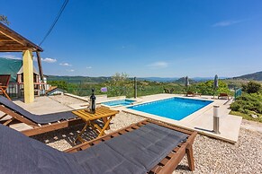 Villa Ana