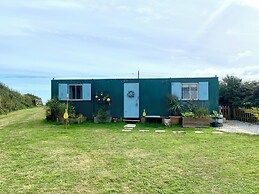 Tregantle Farm Eco Glampsite Super Safari Cabin