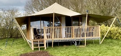 Tregantle Farm Eco Glampsite Super Safari Cabin