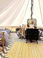 Tregantle Farm Eco Glampsite Super Safari Cabin