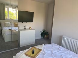 Beautiful 4-bed House