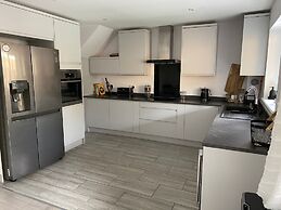 Beautiful 4-bed House