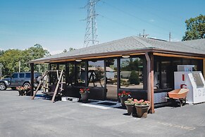 The Inn At Gull Lake