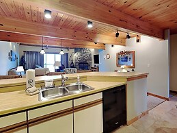 Sunplace 07 by Taylor Made Deep Creek