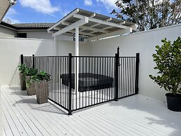 Character 4BR Home - Seaview - Skyline - Hot tub