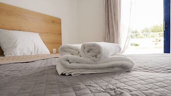 Pittas Studios Garden View