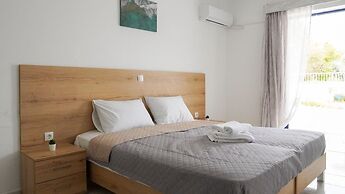 Pittas Studios Garden View