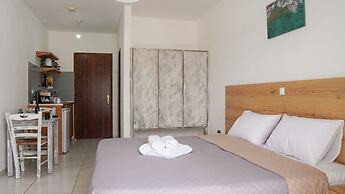 Pittas Studios Garden View