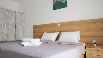 Pittas Studios Garden View