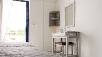 Pittas Studios Garden View