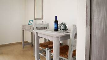 Pittas Studios Garden View