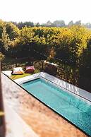 Threeways Retreat With Heated Swimming Pool