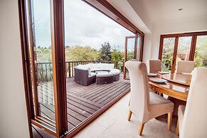 Threeways Retreat With Heated Swimming Pool