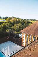 Threeways Retreat With Heated Swimming Pool