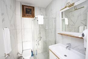 Taksim Leon's Hotel Cafe & Spa